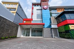 Townhouse Oak Kiara Cozy Hostel, Bandung