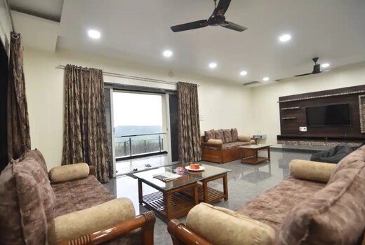 Aksha Villa