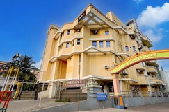 Hotel O SMR Palace, Sullurpeta