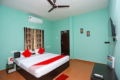 Super OYO 17276 The Maple Tree Hotels, Chatrapur