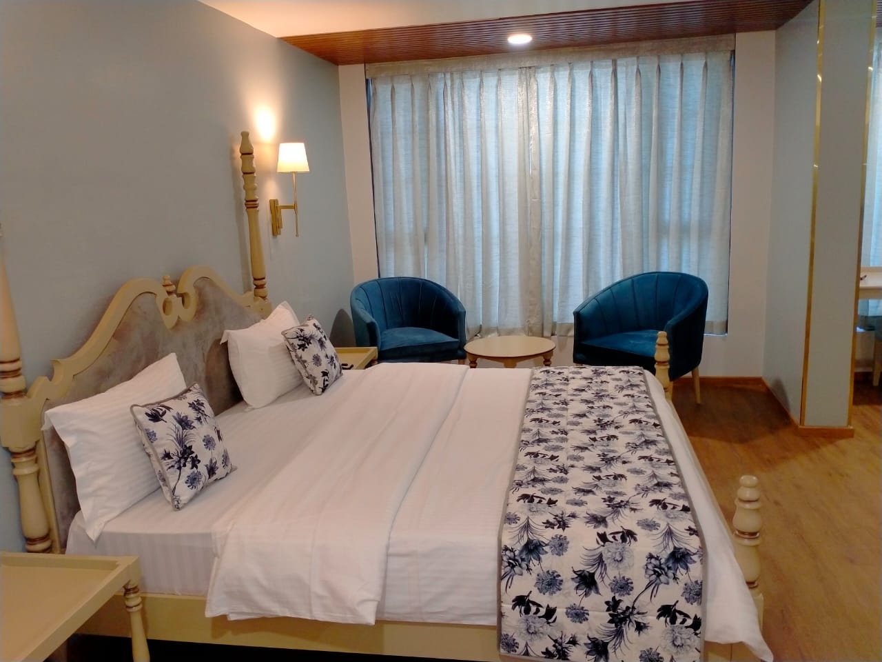 Hotel Pandav - Tap to explore photos
