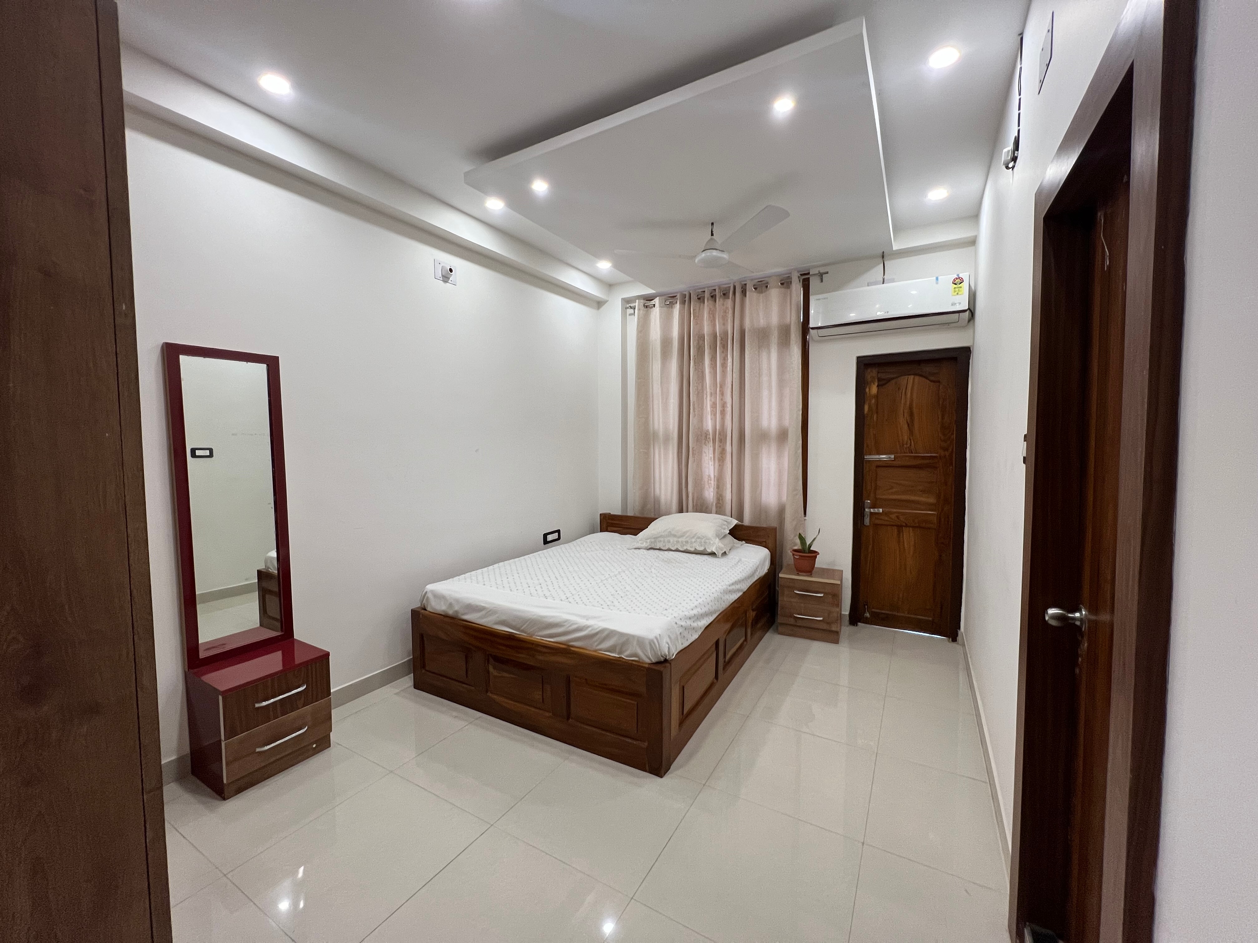 Shrinath Palace Hotel - Tap to explore photos