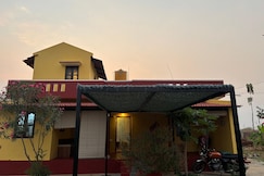 Prakriti Kunj-2BHK Peaceful Farmstay by Homeyhuts, Kanakapura