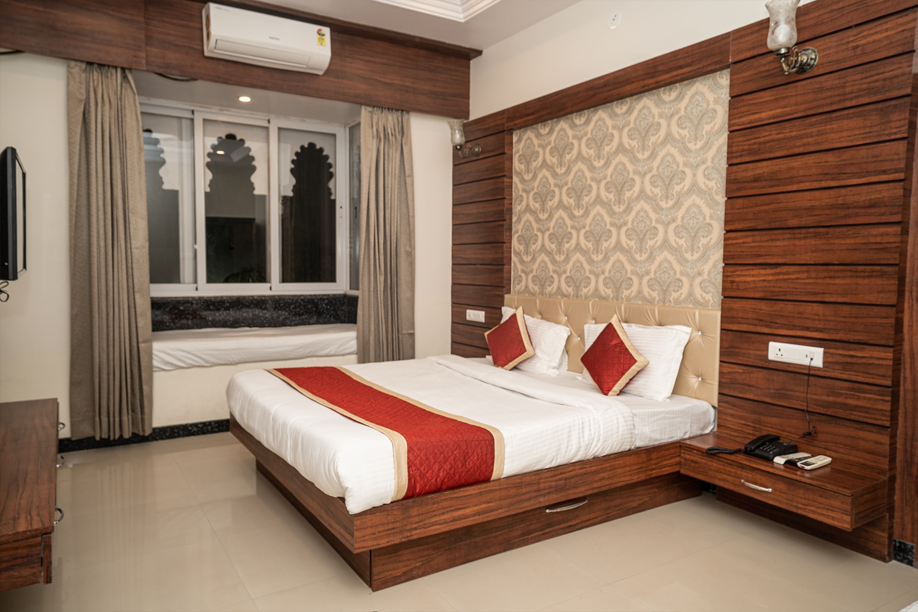 Tigers trail Hotel and food court Kumbhalgarh - Tap to explore photos
