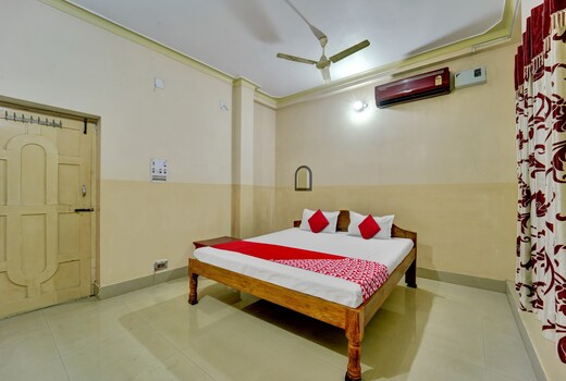Hotel O SHER A PUNJAB