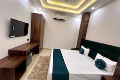 Hotel Bliss Inn & Terrace, Modinagar
