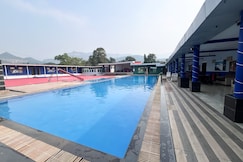 007 Universe Resort, Karjat
