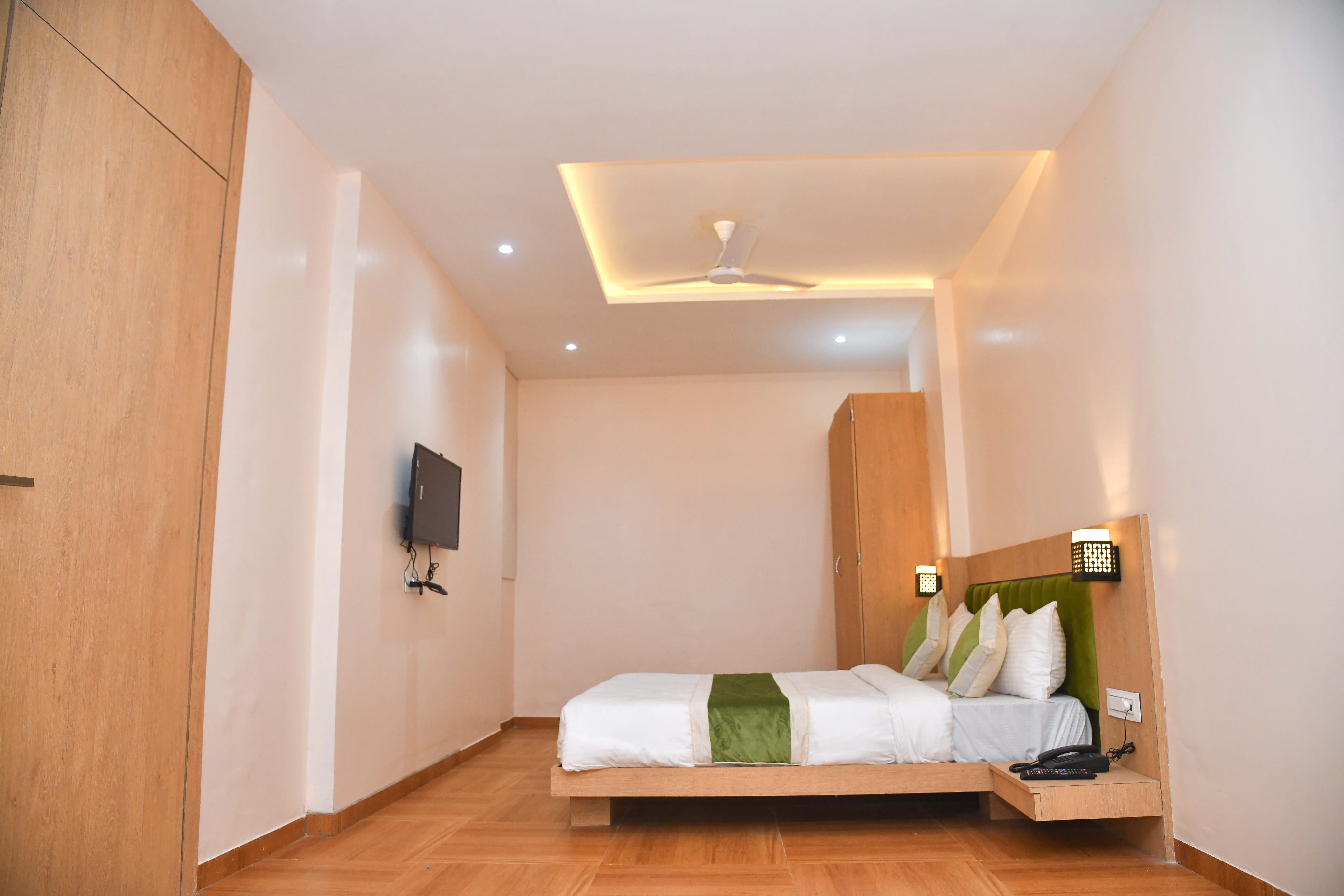 Silver Suite Hotel - Mira Bhayandar - Tap to explore photos