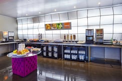Holiday Inn Express Lisbon Airport, Odivelas