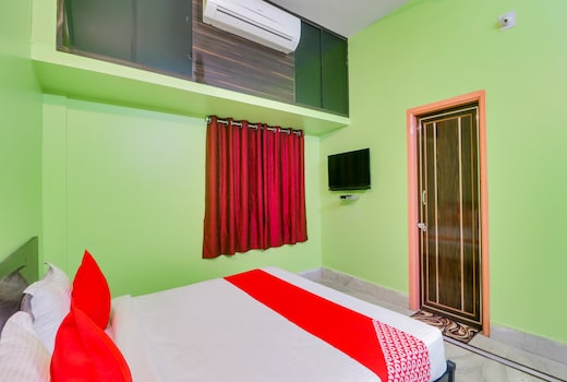 Hotel O M Palace