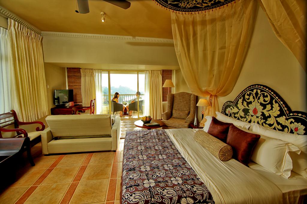 Thilanka Hotel - Tap to explore photos