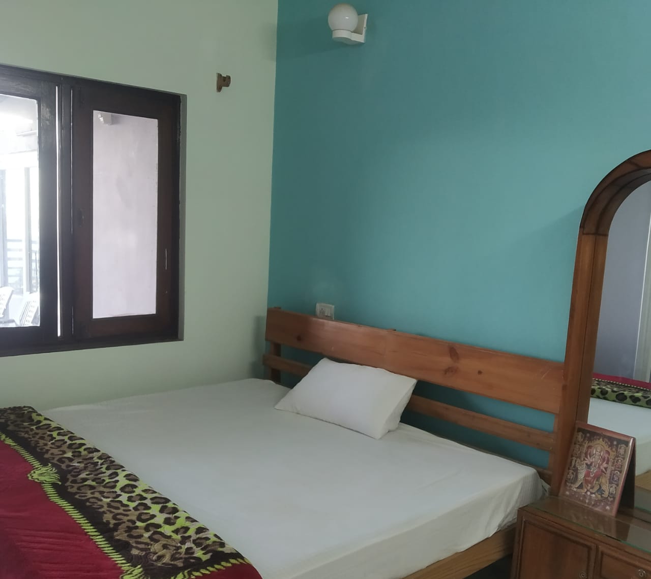 Halt Mountain Lake View Homestay - Tap to explore photos