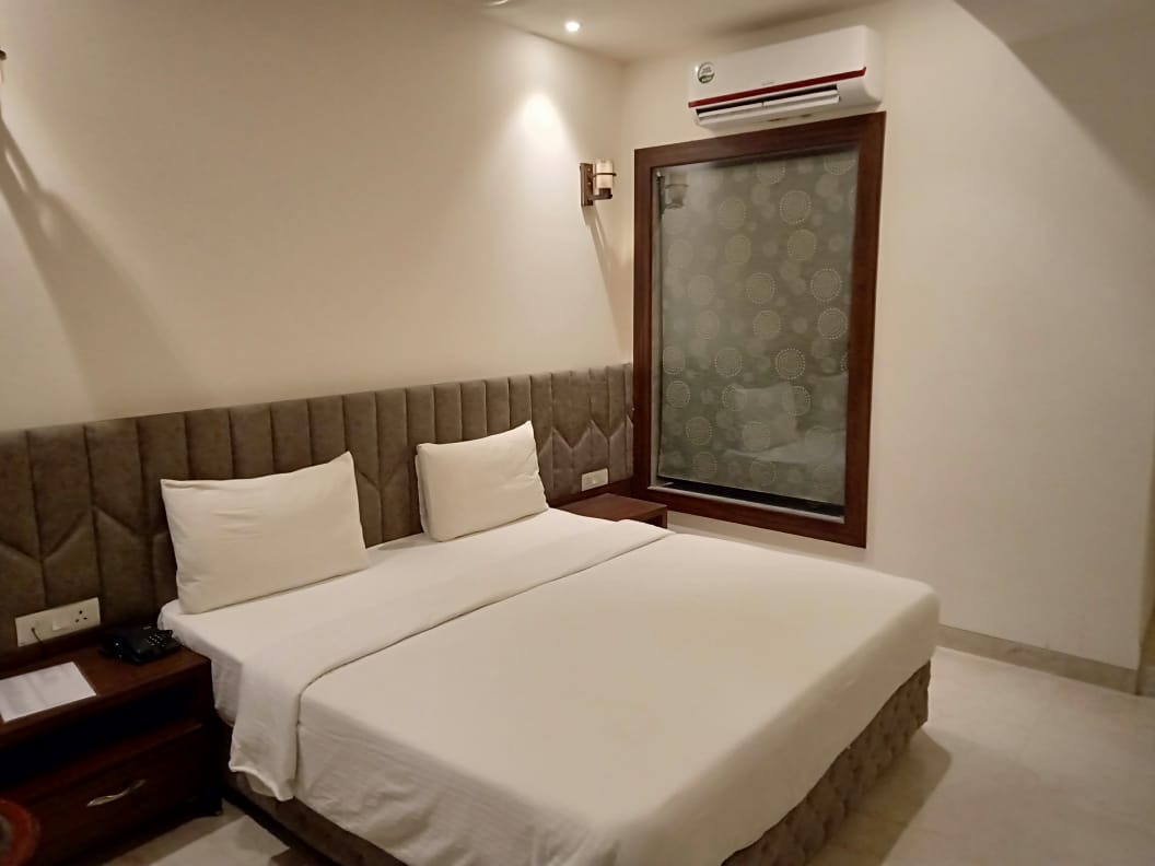 Lavanya Hotel near Alipur, Delhi - Tap to explore photos