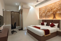 6 FACE BY Hotel AMR, Pennagaram