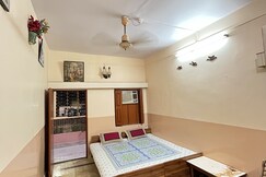 Barman's Home Stay, Varanasi