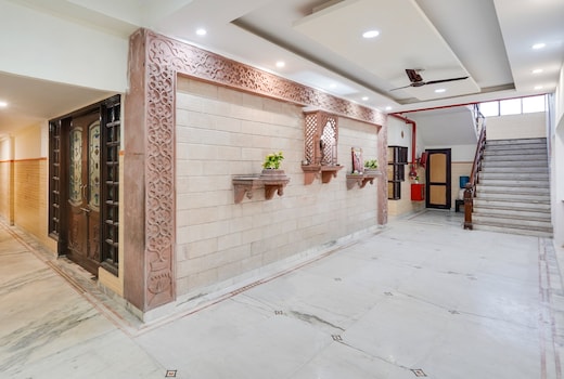 HOTEL O 4 SQUARE A LUXURY ROOMS NEAR RDC MAIN MARKET