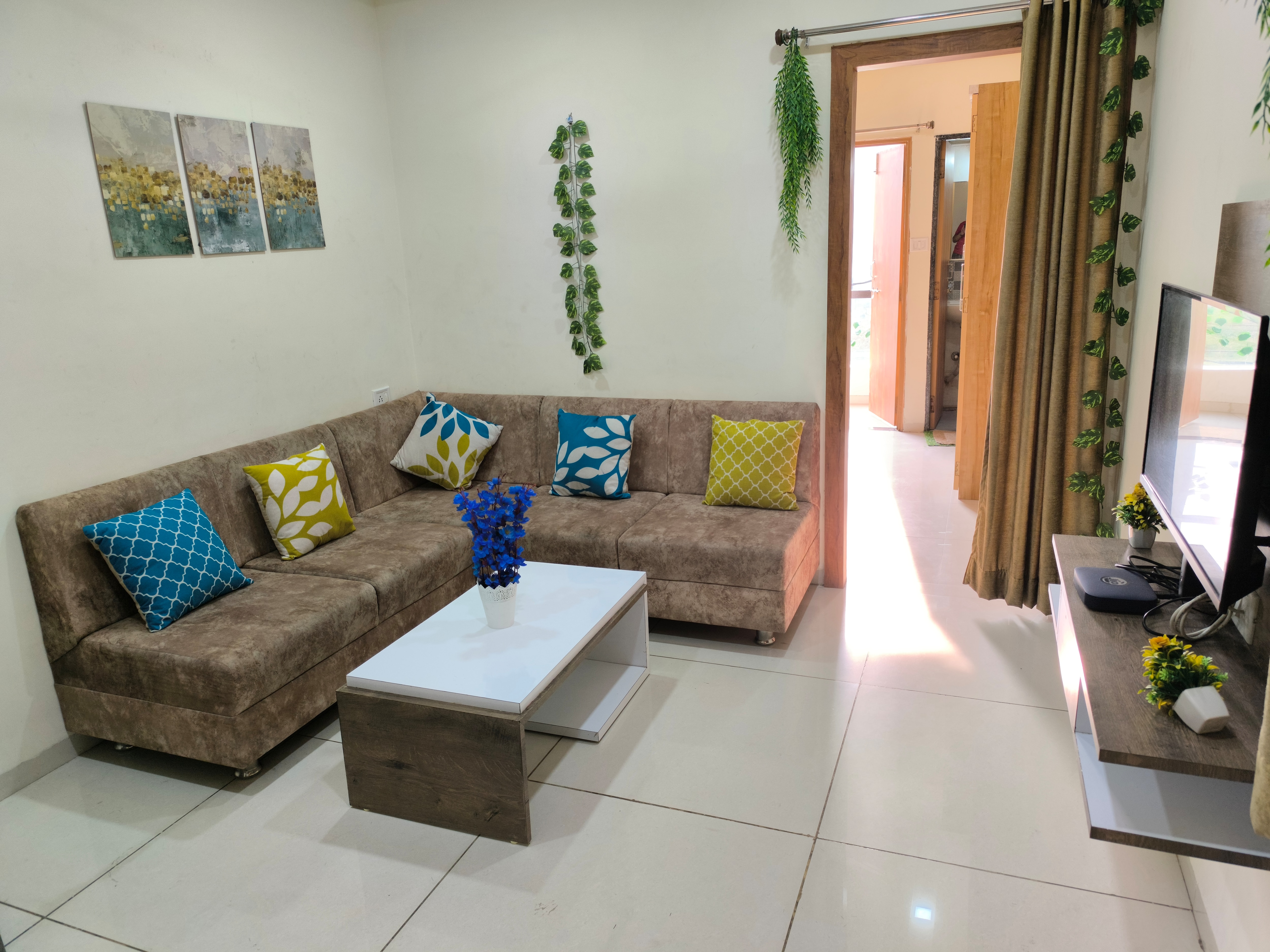 Orraica 304 1 BHK Flat with AC and Wifi - Tap to explore photos