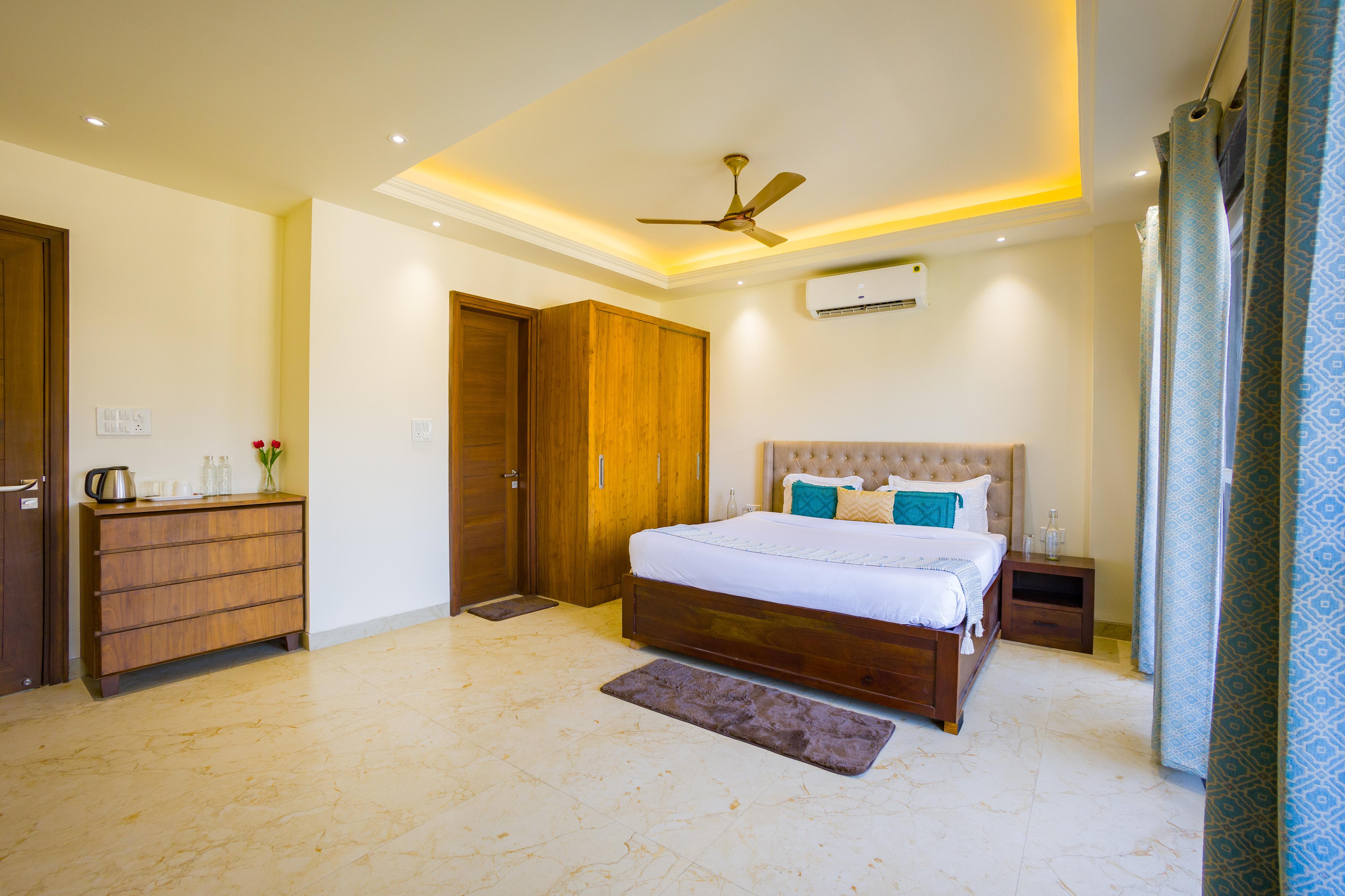 Alaya Stays BYDM The Sky Heaven | 4 BHK Penthouse 15 Min from Triveni Ghat With Balcony & Lift - Tap to explore photos