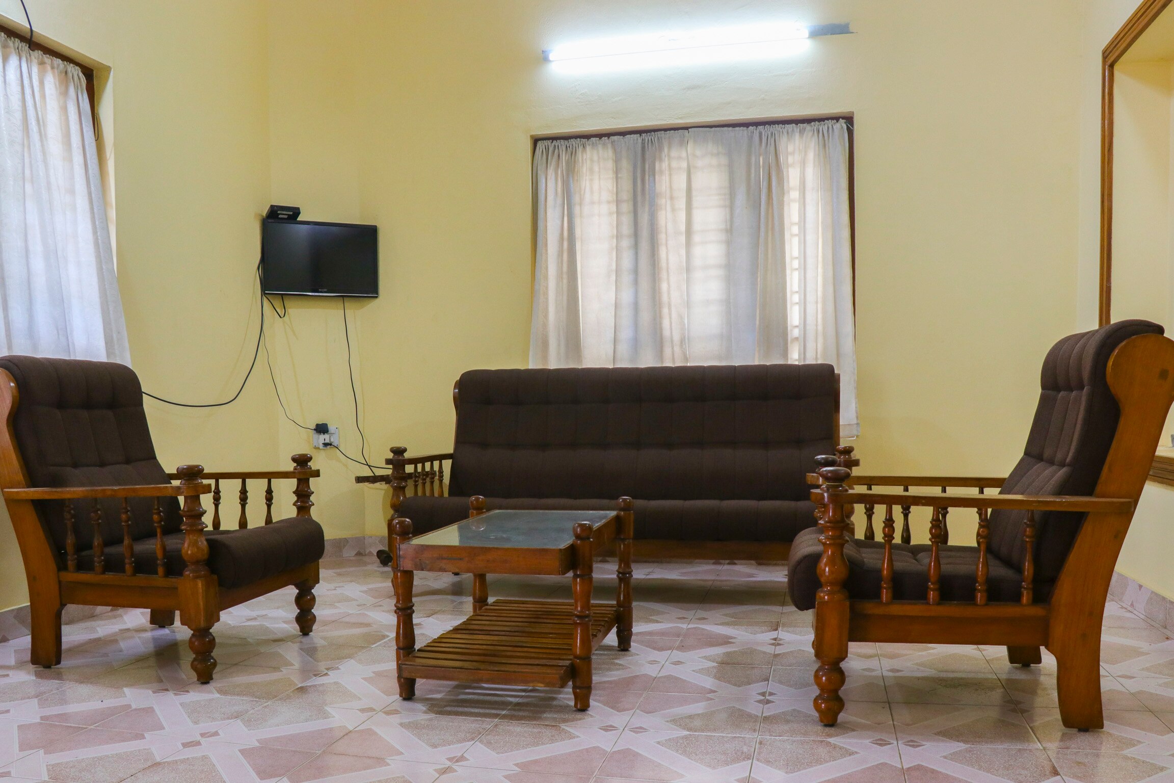 Unni Nivas Alleppey - Tap to explore photos