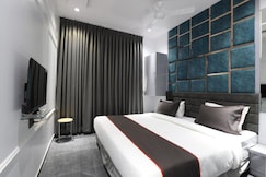 Hotel The Lowell, Surat