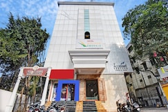 Super Townhouse Hotel Golden Emerald, Pune