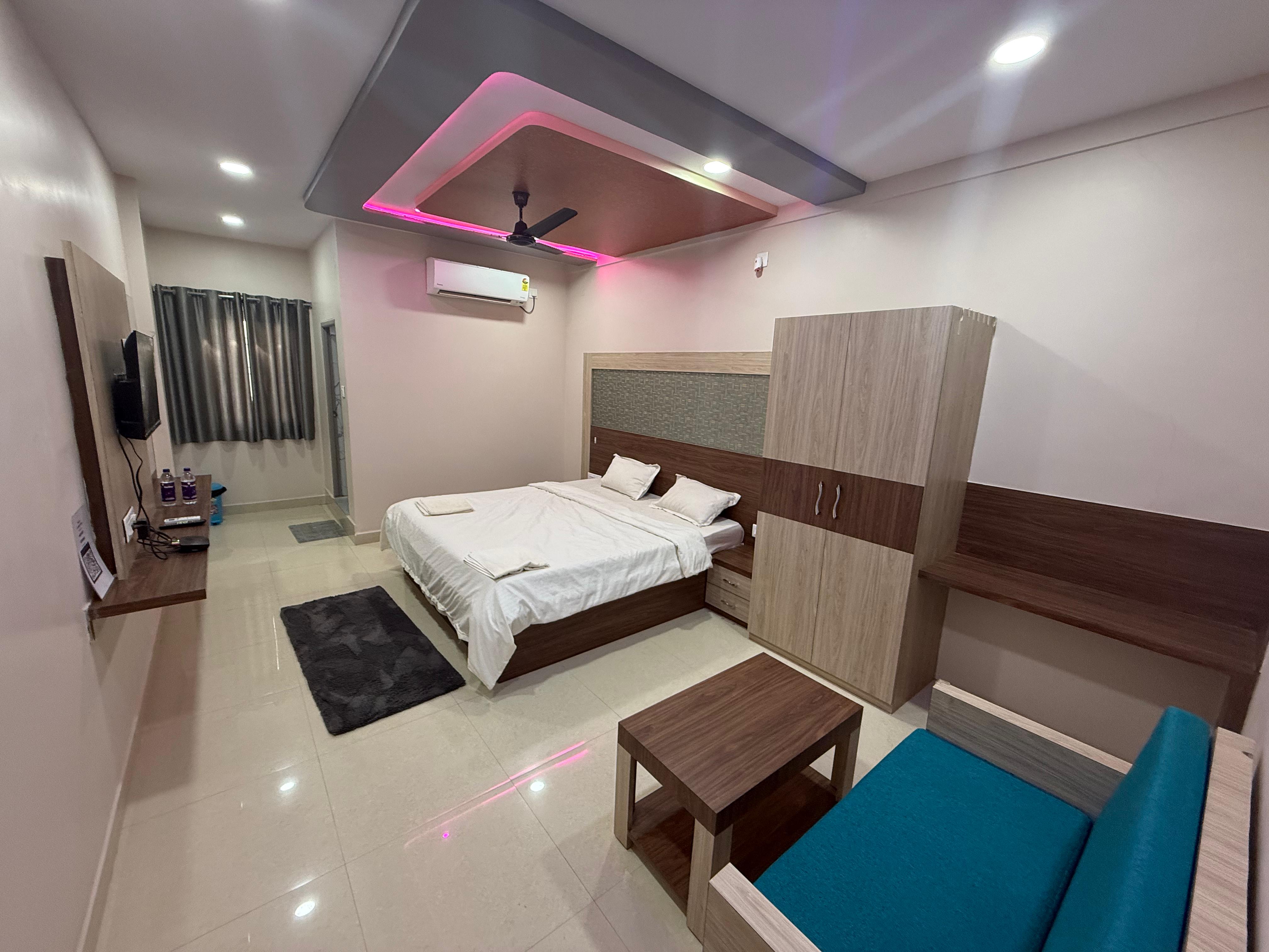 VIJAYA INN - Tap to explore photos
