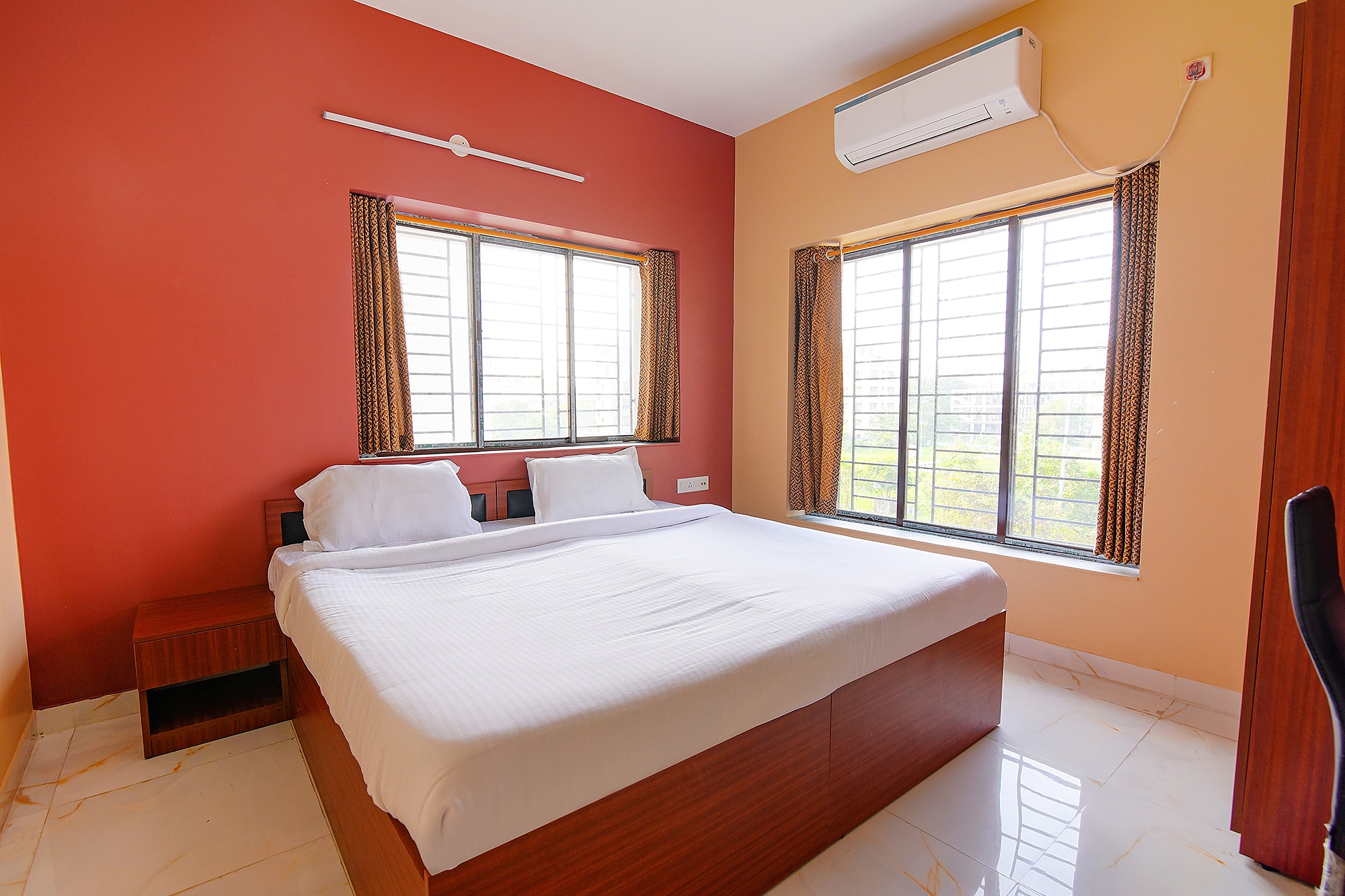 FabHotel Amar Raj Inn - Nr. Newtown Bus Stand - Tap to explore photos