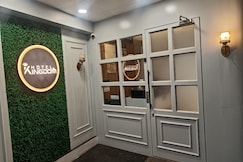 Hotel Kingdom Surat, Surat