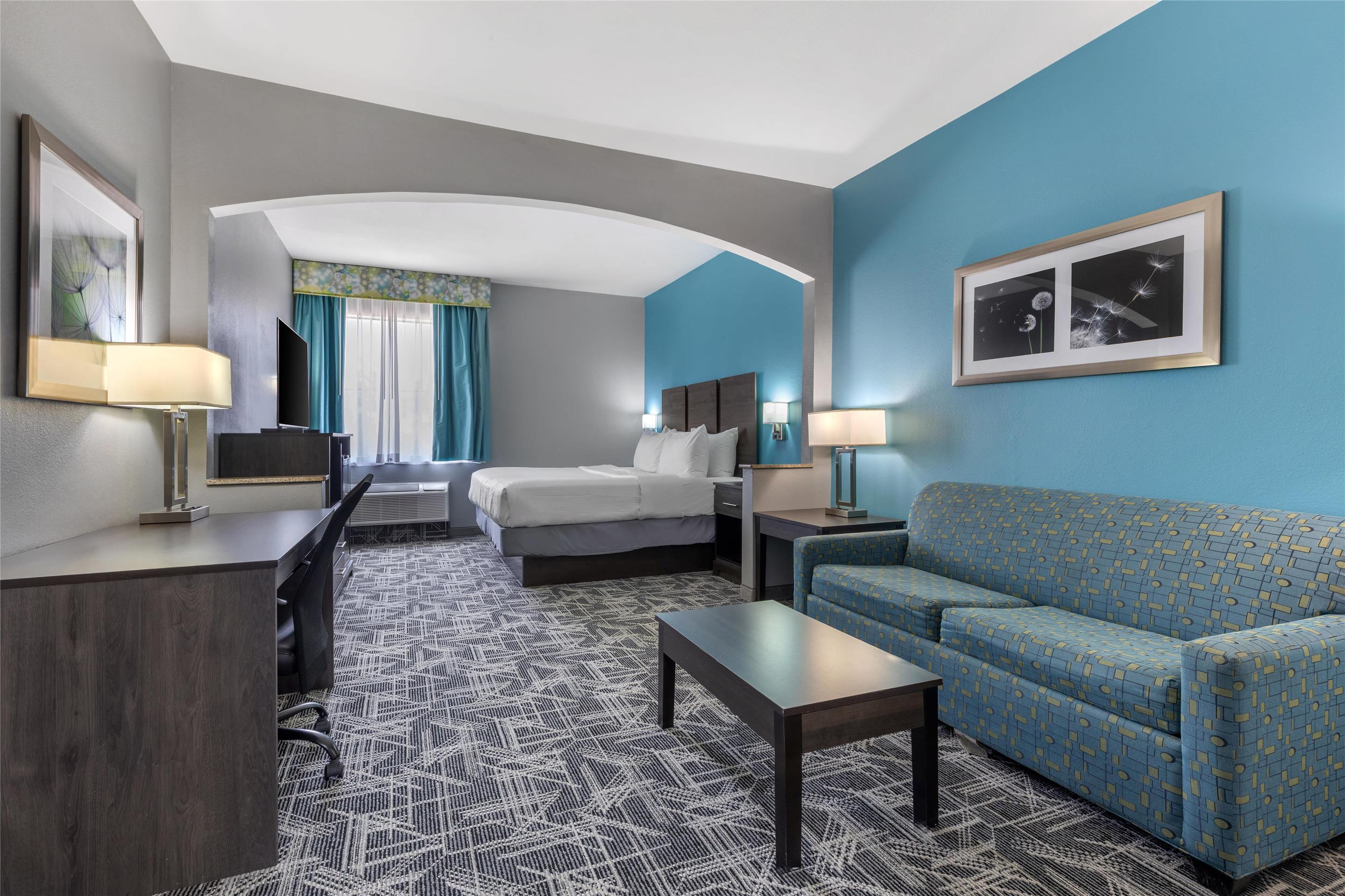 Best Western PLUS Executive Inn - Tap to explore photos