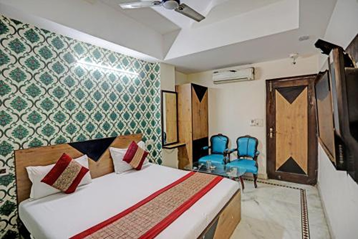 Hotel Anand New Delhi - Tap to explore photos