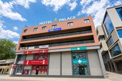 FabHotel SB Palace, Nashik