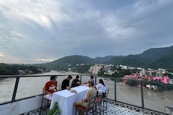 Joeys By The Ganges, Rishikesh