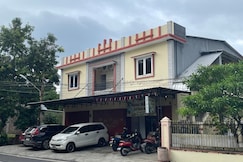 OYO 93412 Kost Irma Syariah Near UPTD SMP Negeri 8 Parepare, Parepare