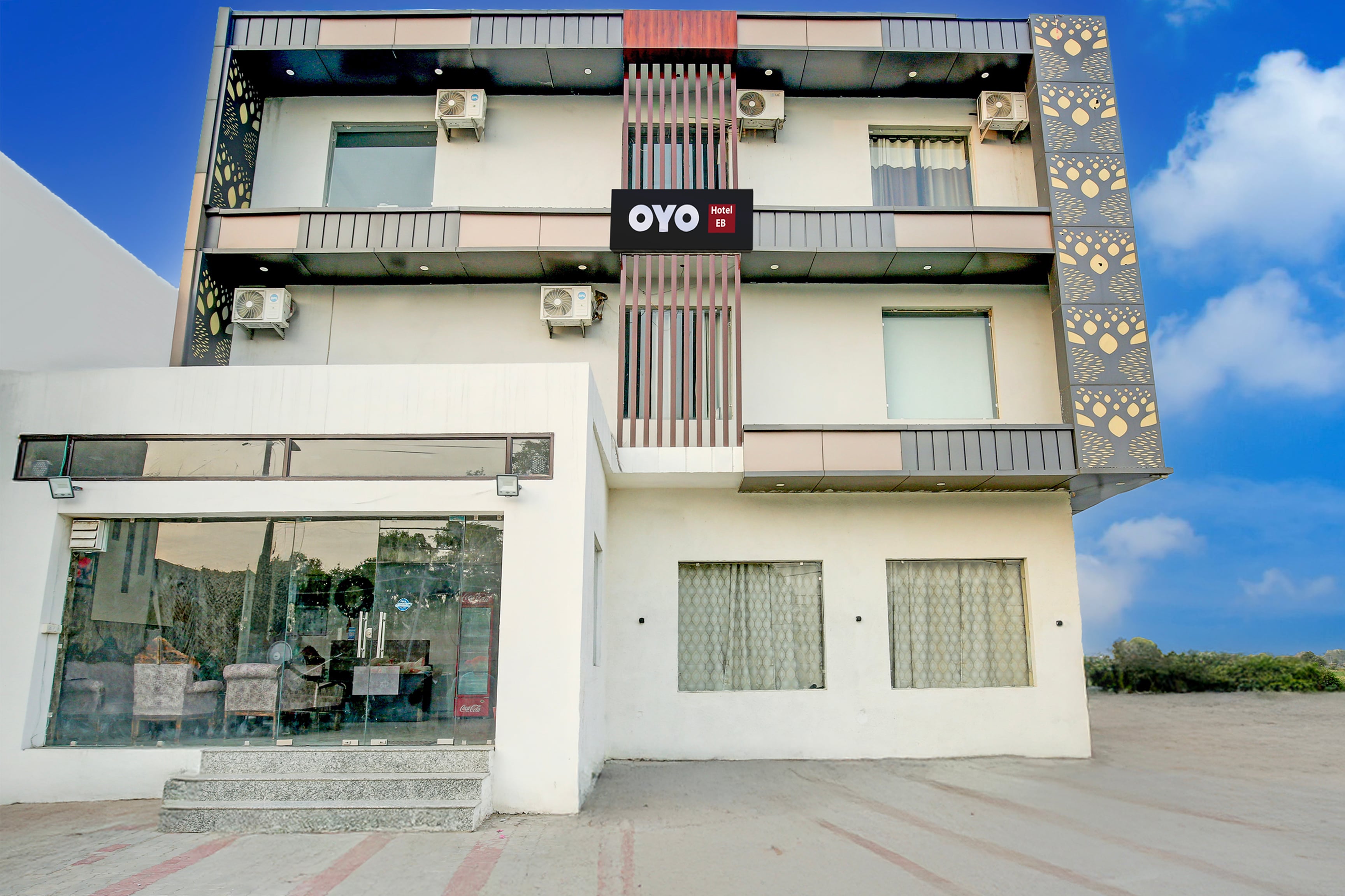 Hotel O EB Hotel - Tap to explore photos