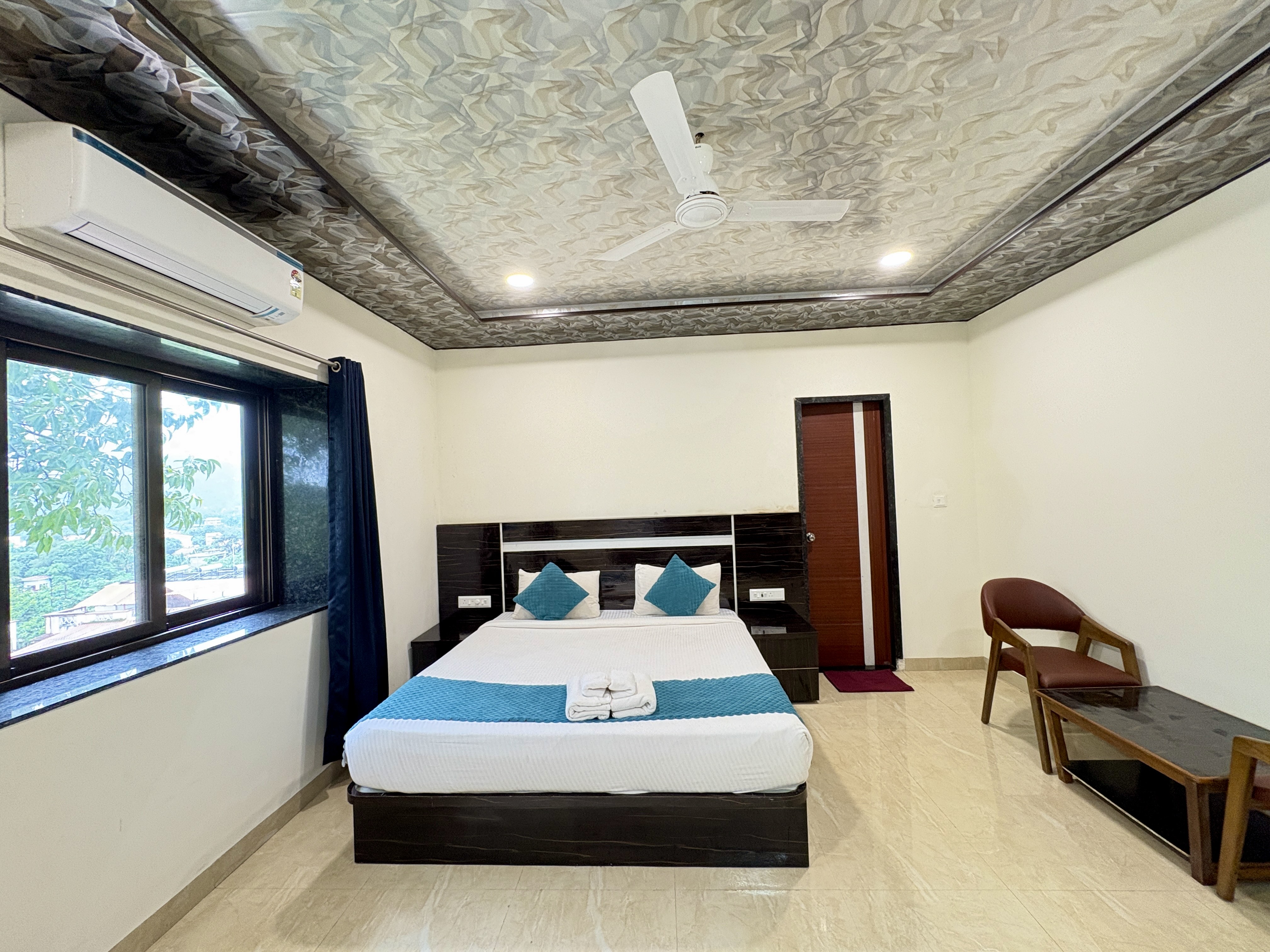 The Greenleaf Resort 3