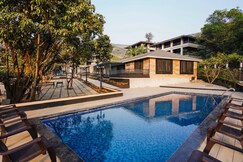 Evoke 4BHK Villa With Pvt Pool By Aashiyaanaa, Lonavala