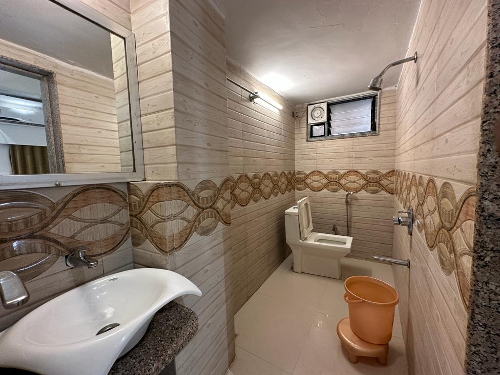 Hotel Golden Veena - Tap to explore photos