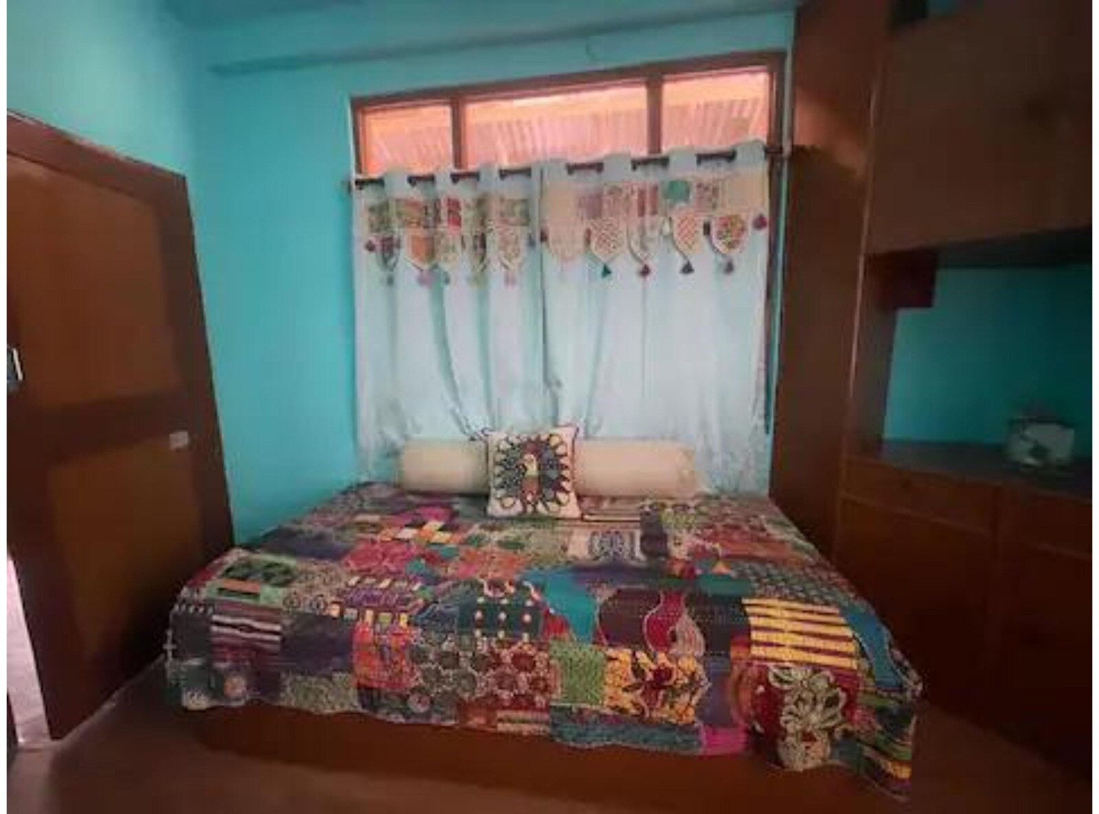 Sehar Boutique Stay Entire - Tap to explore photos