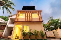 Calangute Beach House by R.I.H, Goa