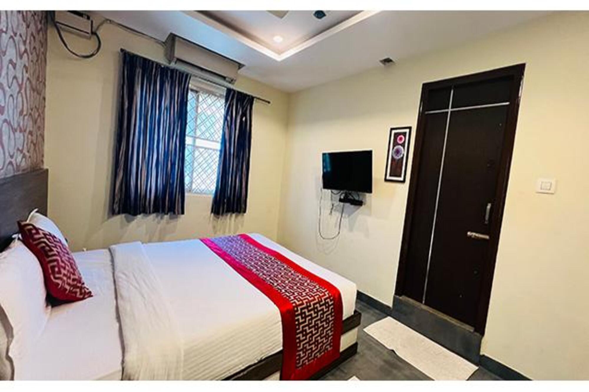 FabHotel Indian Residency - Tap to explore photos