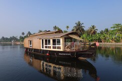 Ultra Premium Houseboat, Alleppey