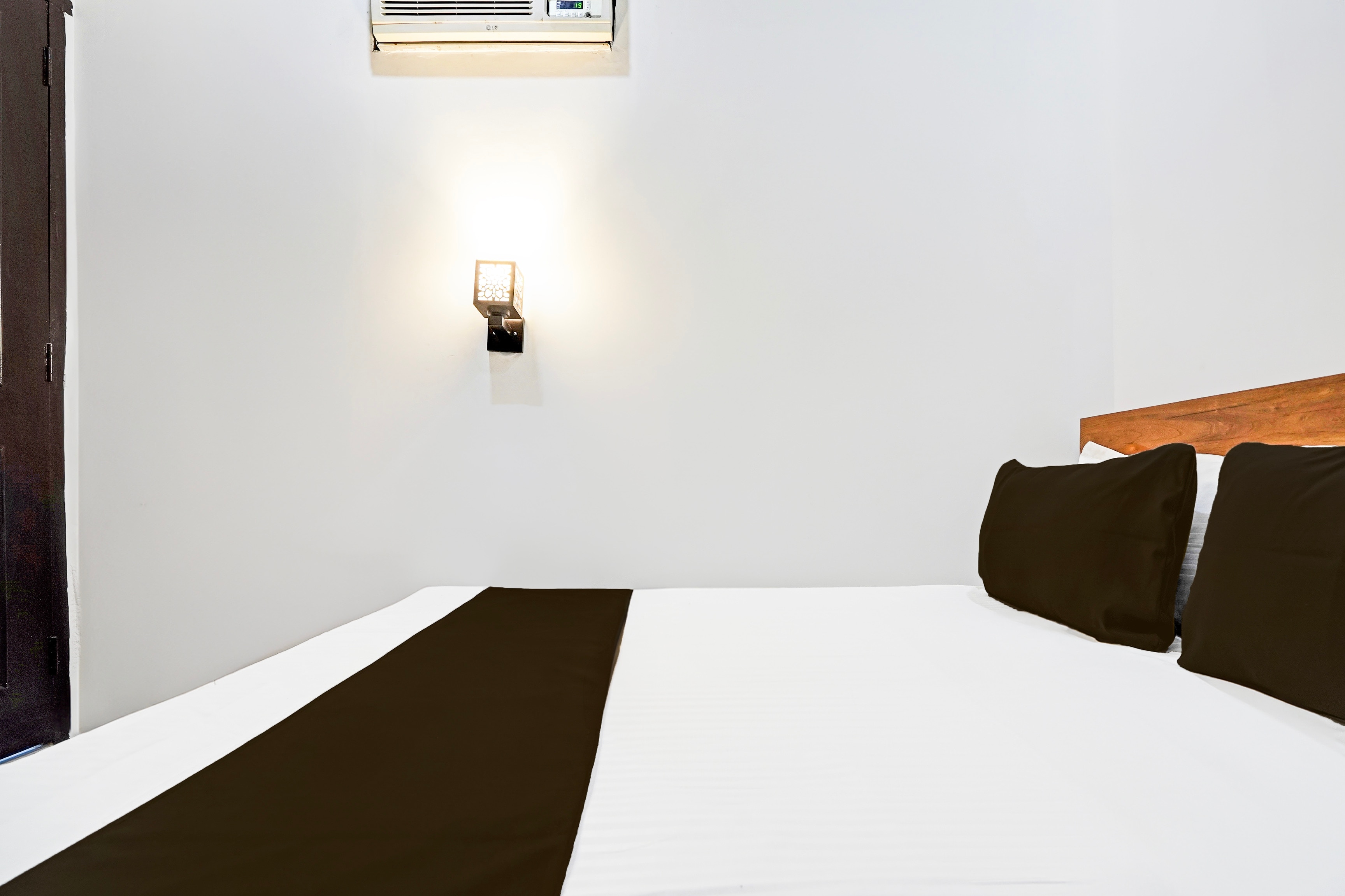 Hotel O Kiiza Stay House - Tap to explore photos