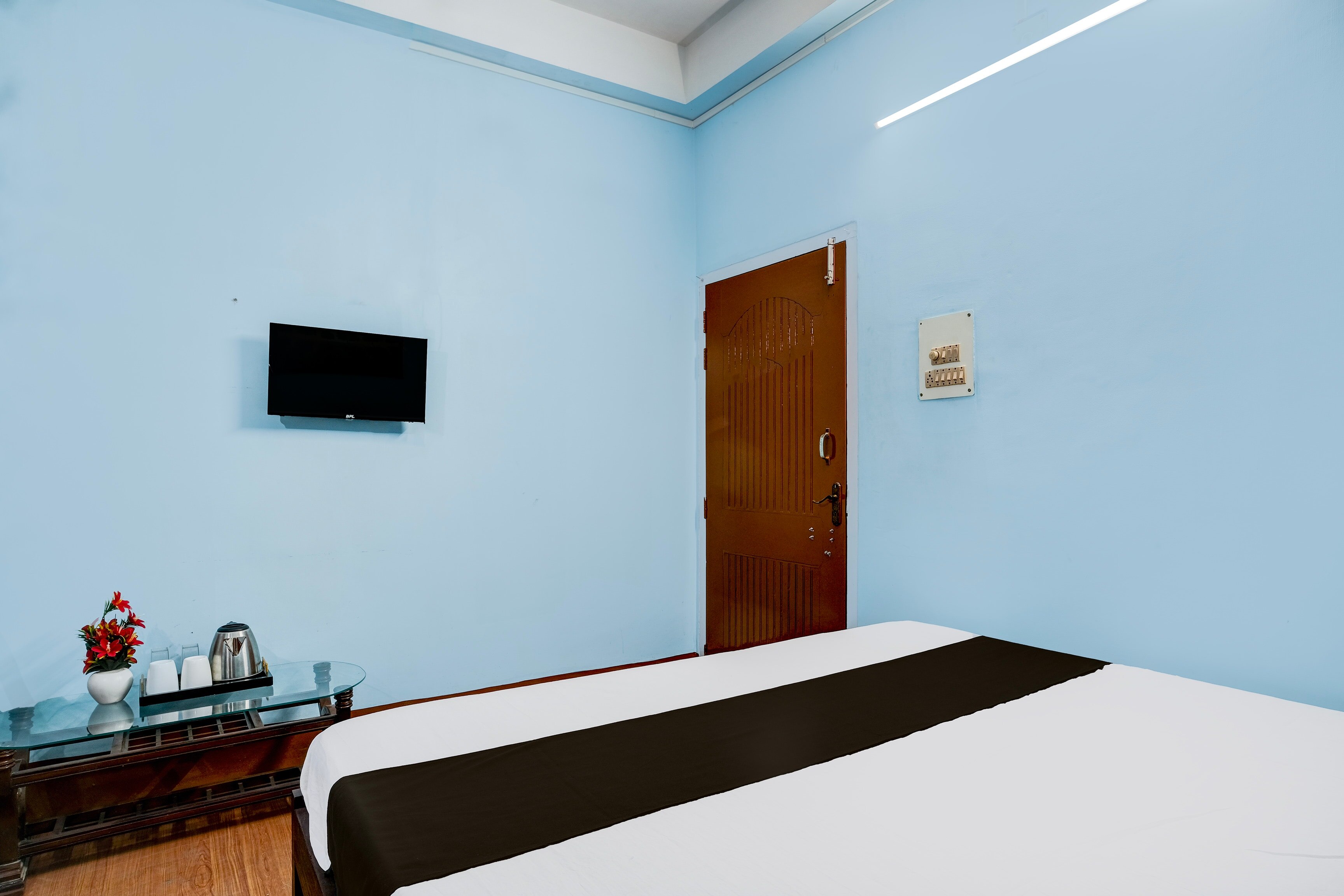Hotel O Dhanshiri - Tap to explore photos