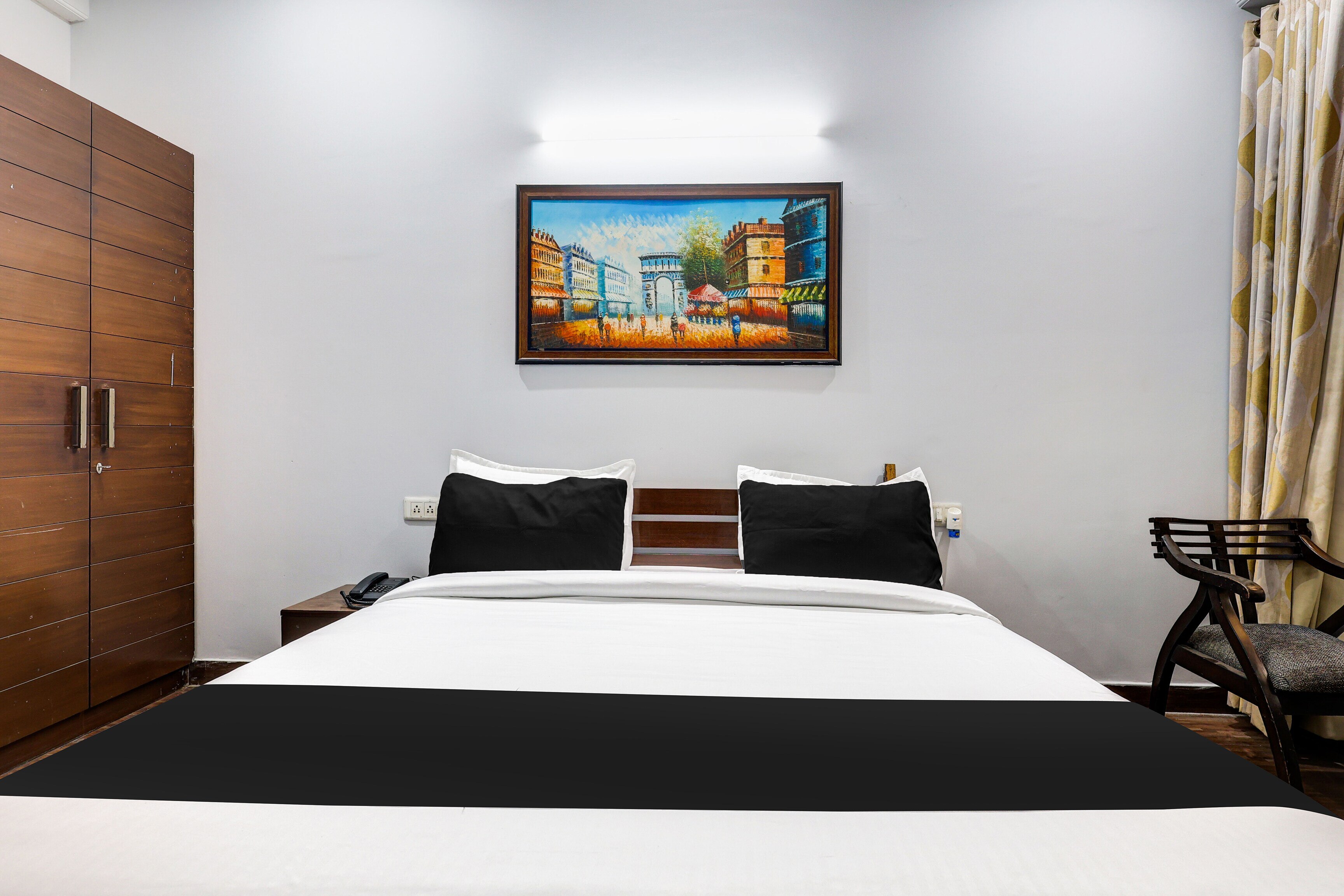 Townhouse Sector 38 Gurgaon Near Medanta - Tap to explore photos