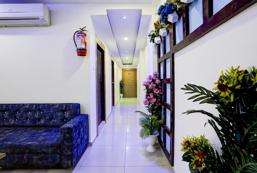 OYO 824606 Hotel RR