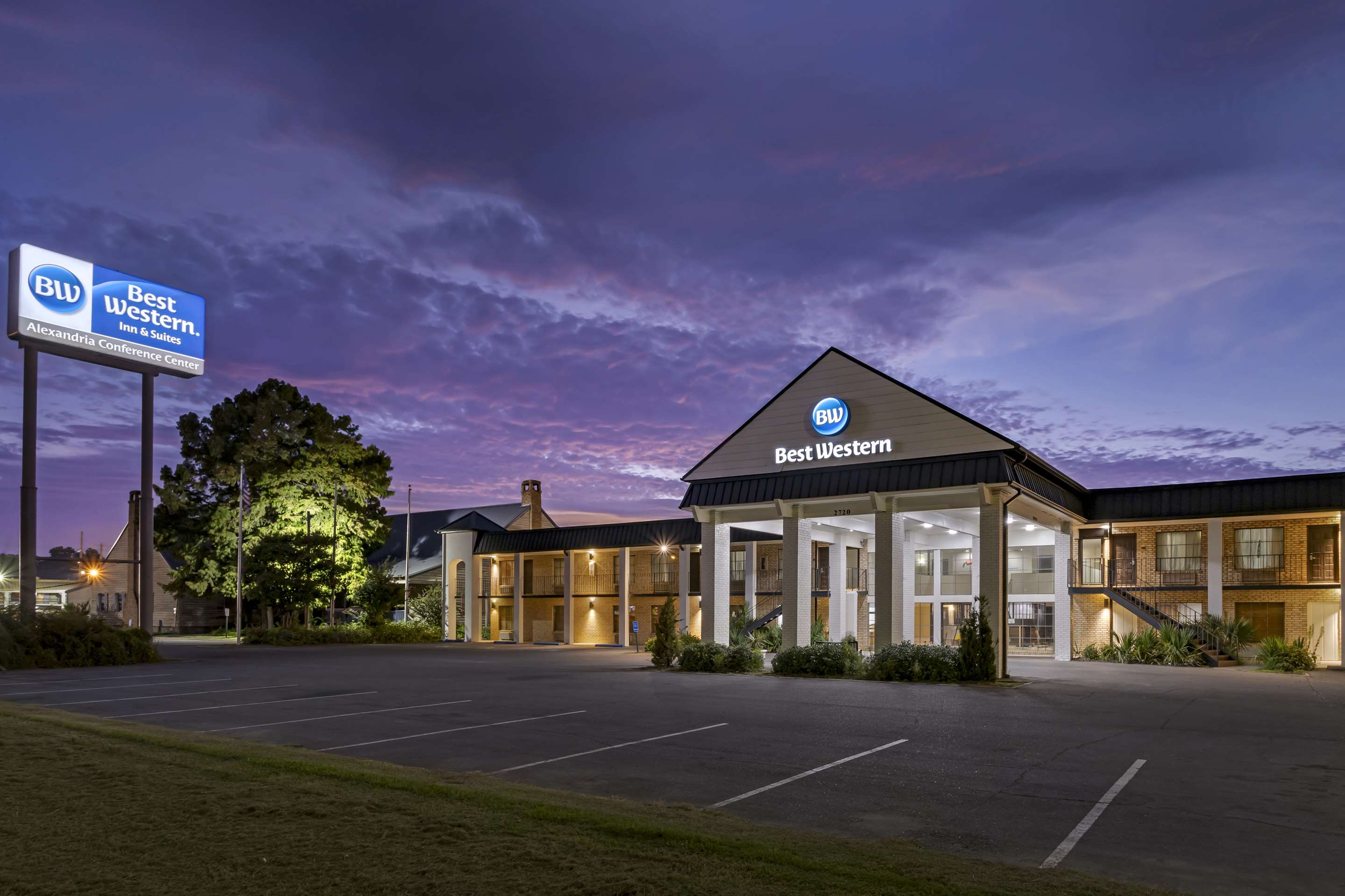 Best Western Of Alexandria Inn & Suites & Conference Center - Tap to explore photos