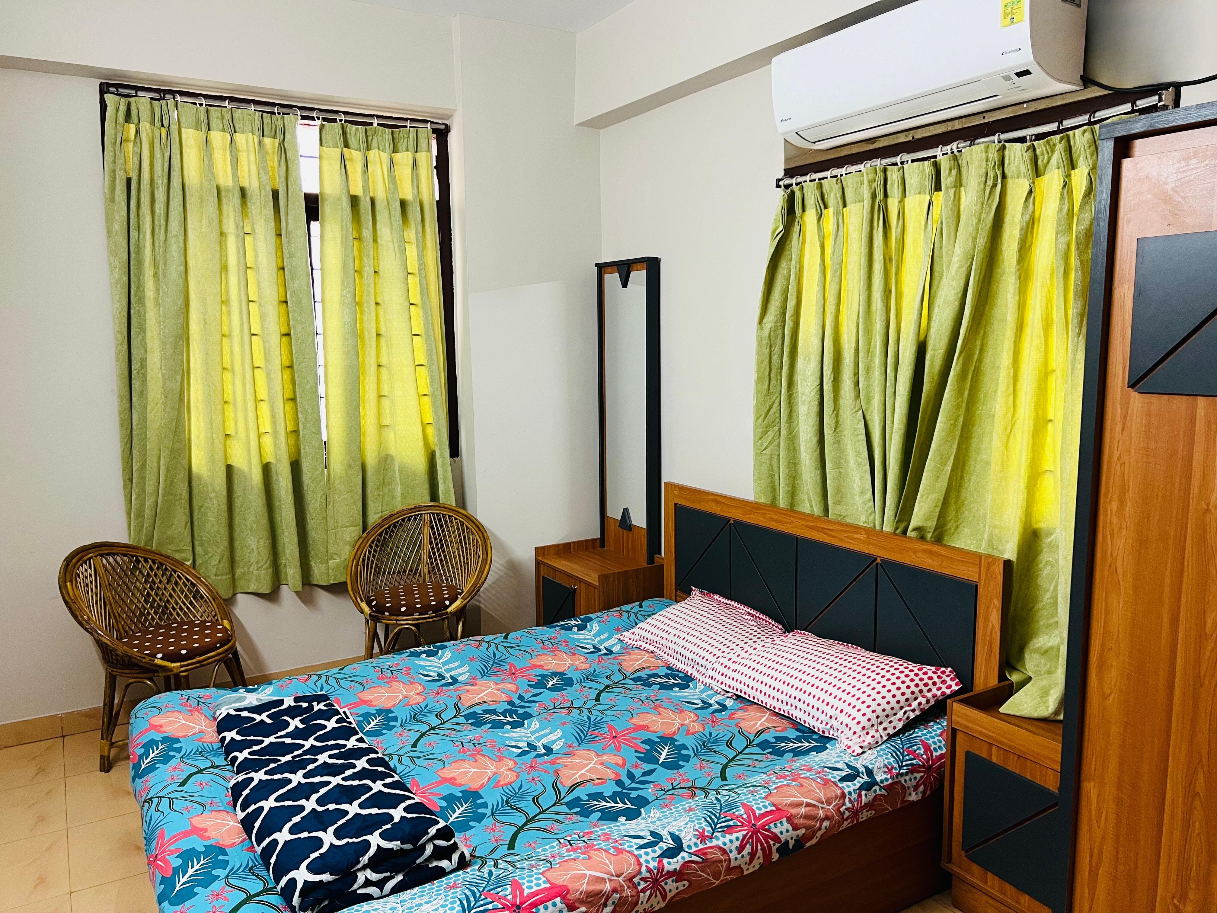 Royal home stay - Tap to explore photos