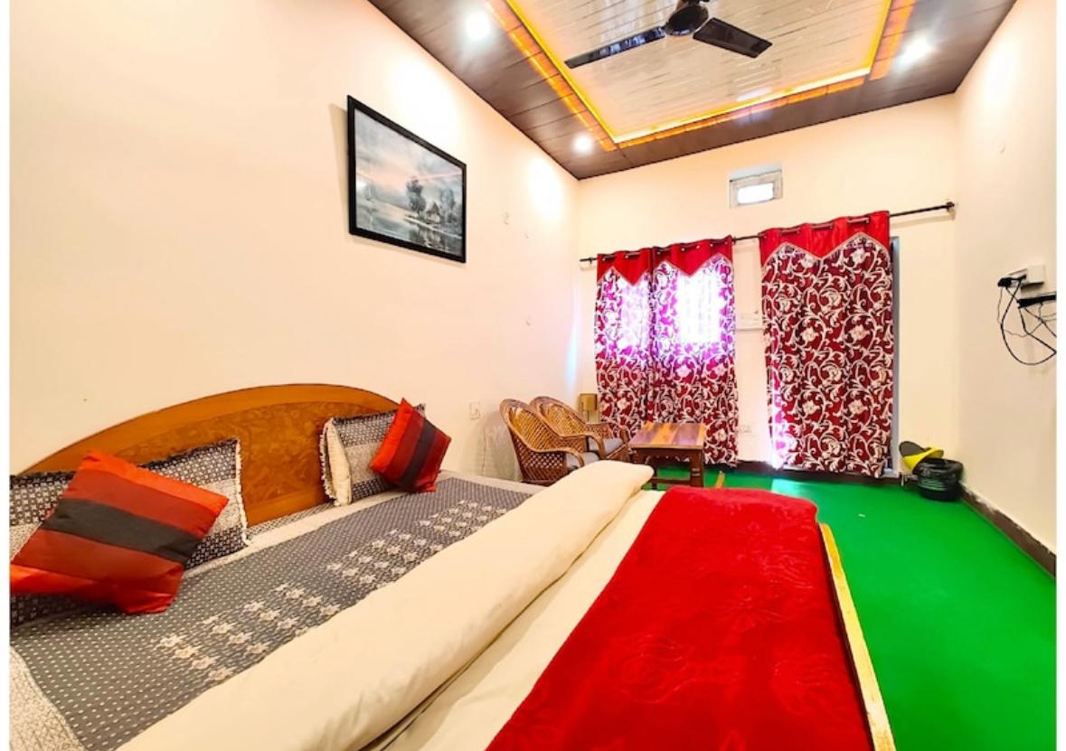 Hotel Tribhuwan - Tap to explore photos