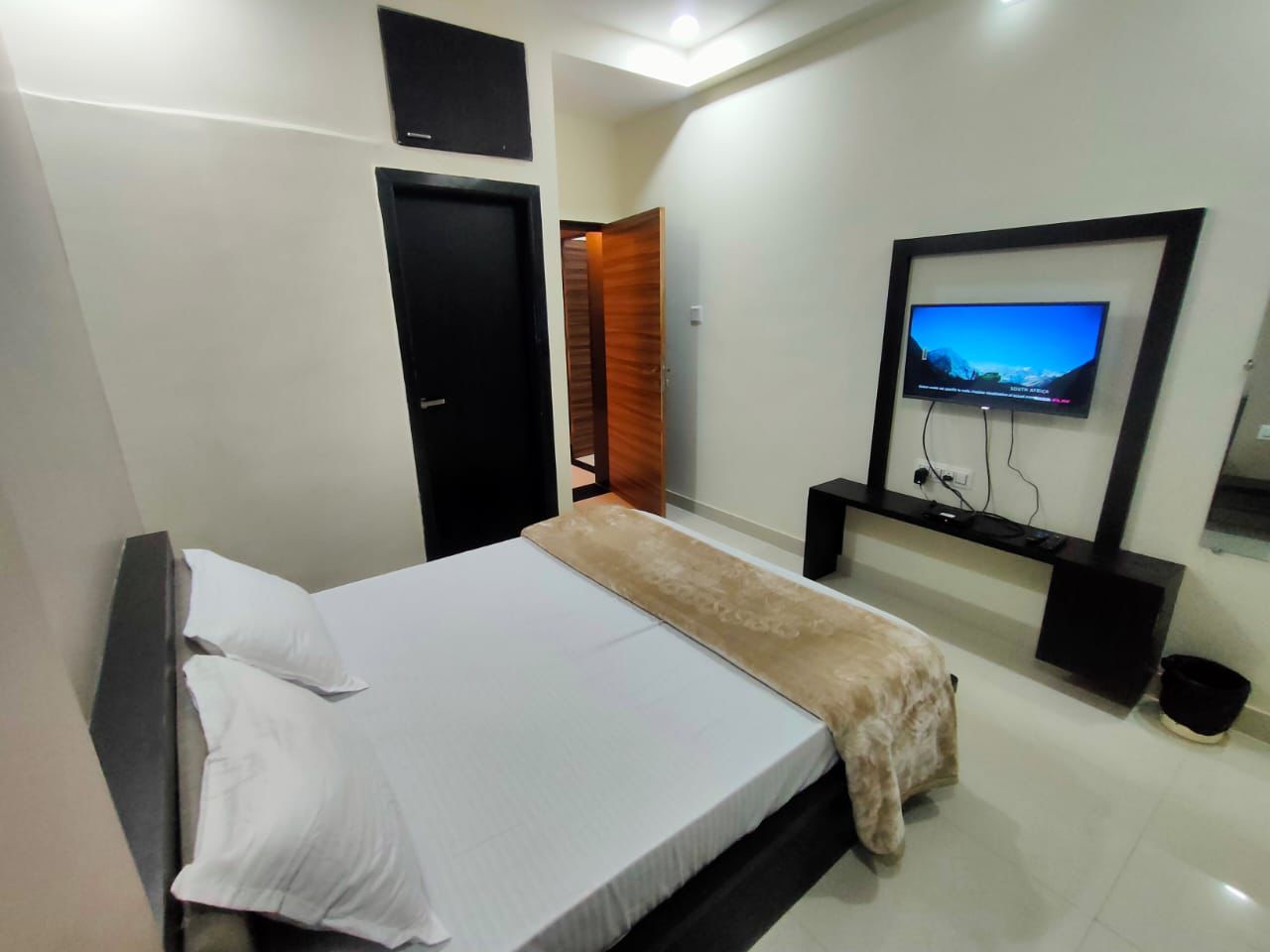 Kelwa Hotel and Restaurant - Tap to explore photos