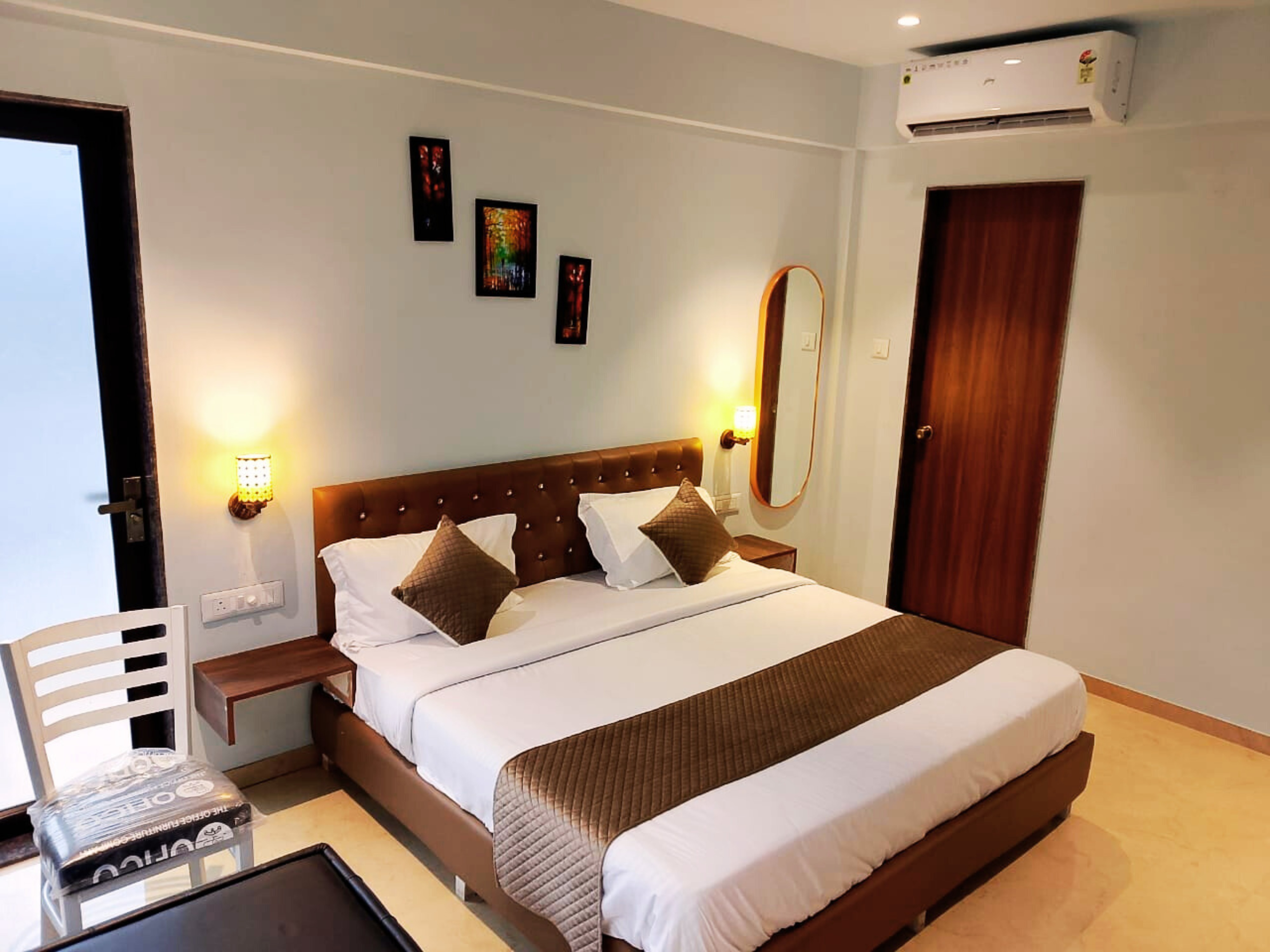 Deluxe AC Room with Balcony 1